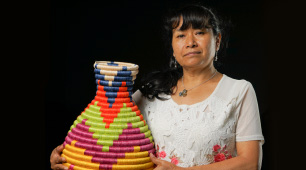 Artesana Omaira Manrique, cestería de Guacamayas Boyacá