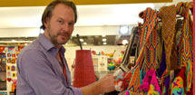 Cameron Glass, presidente de Colours Colombia,

Artesanías de Colombia