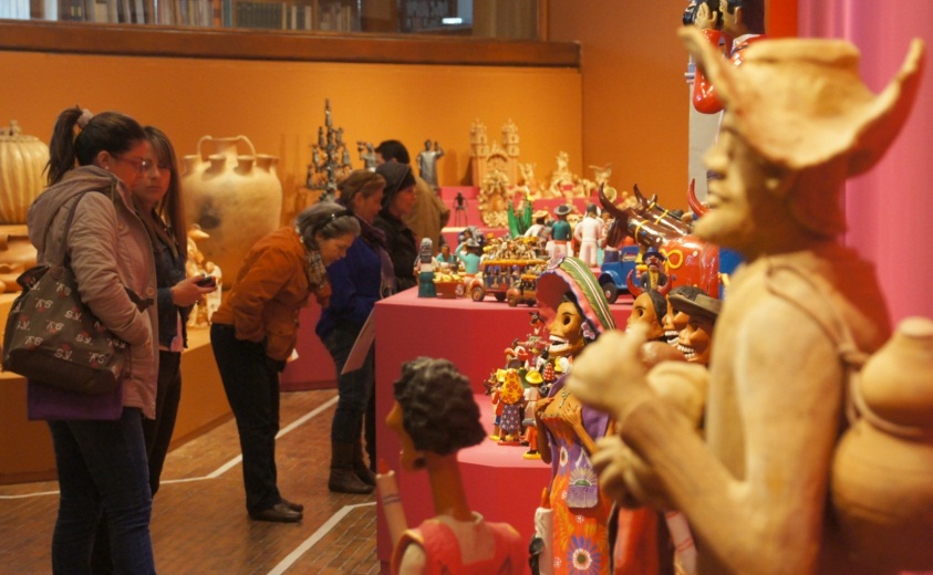 Visita de Artesanos a la Exposición Grandes Maestros de Arte Popular
