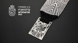 Fotografía de la Medalla a la Maestría Artesanal en 2021