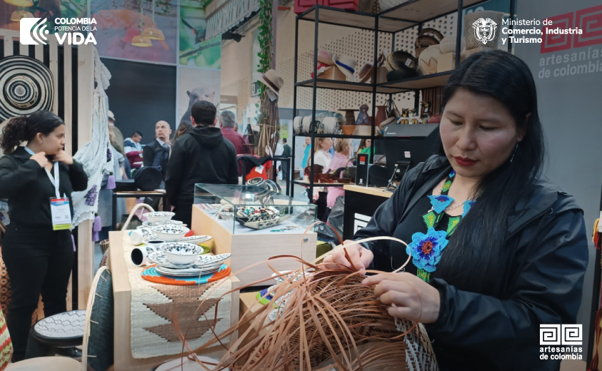 Artesanías de Colombia ha beneficiado a más de 23.000  artesanos con sus programas