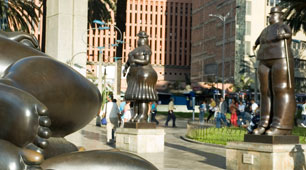 alt: Parque de las Esculturas and Botero Plaza