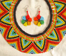 Collar y aretes en chaquiras Pueblo Embera