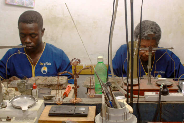 Asociación de Artesanos Emprendedores de Quibdó (ASOREQ) Asociación de Artesanos Emprendedores de Quibdó (ASOREQ)