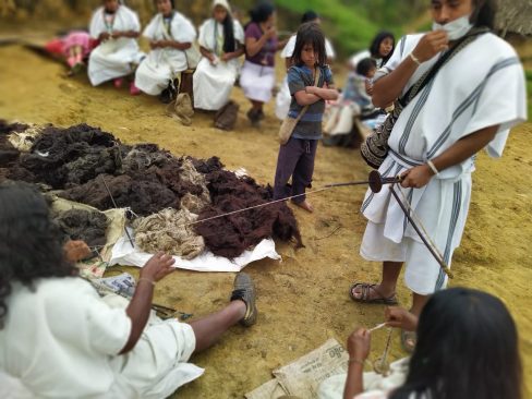 Comunidad Arhuaca Artesanías de Paz