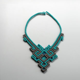 COLLAR LABERINTO