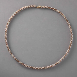 GARGANTILLA BOA BLANCO NÁCAR CAFÉ BRILLANTE