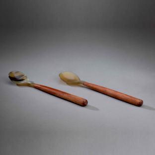 SET X 2 CUCHARAS CACHO MADERA