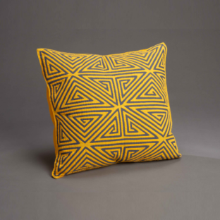 COJIN NAKRUS, AMARILLO GRIS 50CM X 50 CM